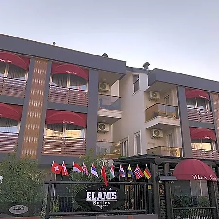 Elanis Apartahotel