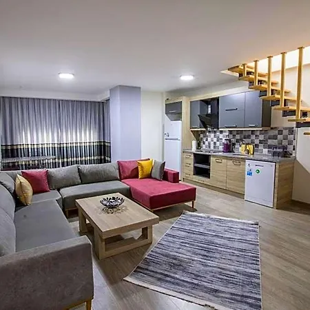 Elanis Apartahotel