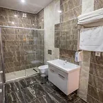 Elanis Aparthotel