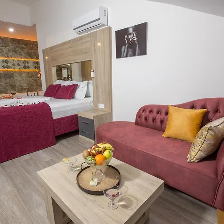 Elanis מלון דירות אנטליה