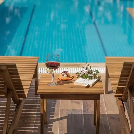 Elanis Aparthotel